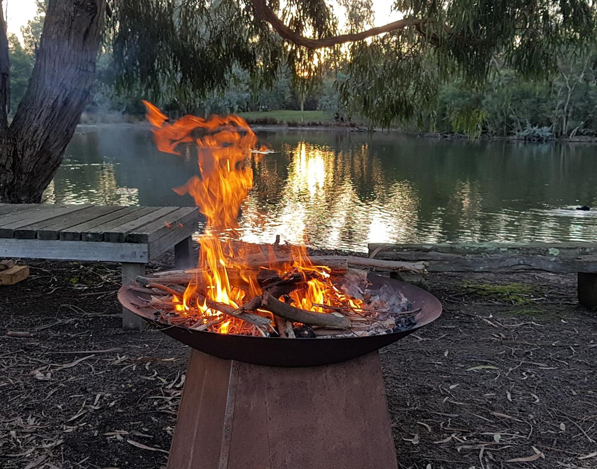 Вилла The Burrow At Wombat Bend Dixons Creek Экстерьер фото