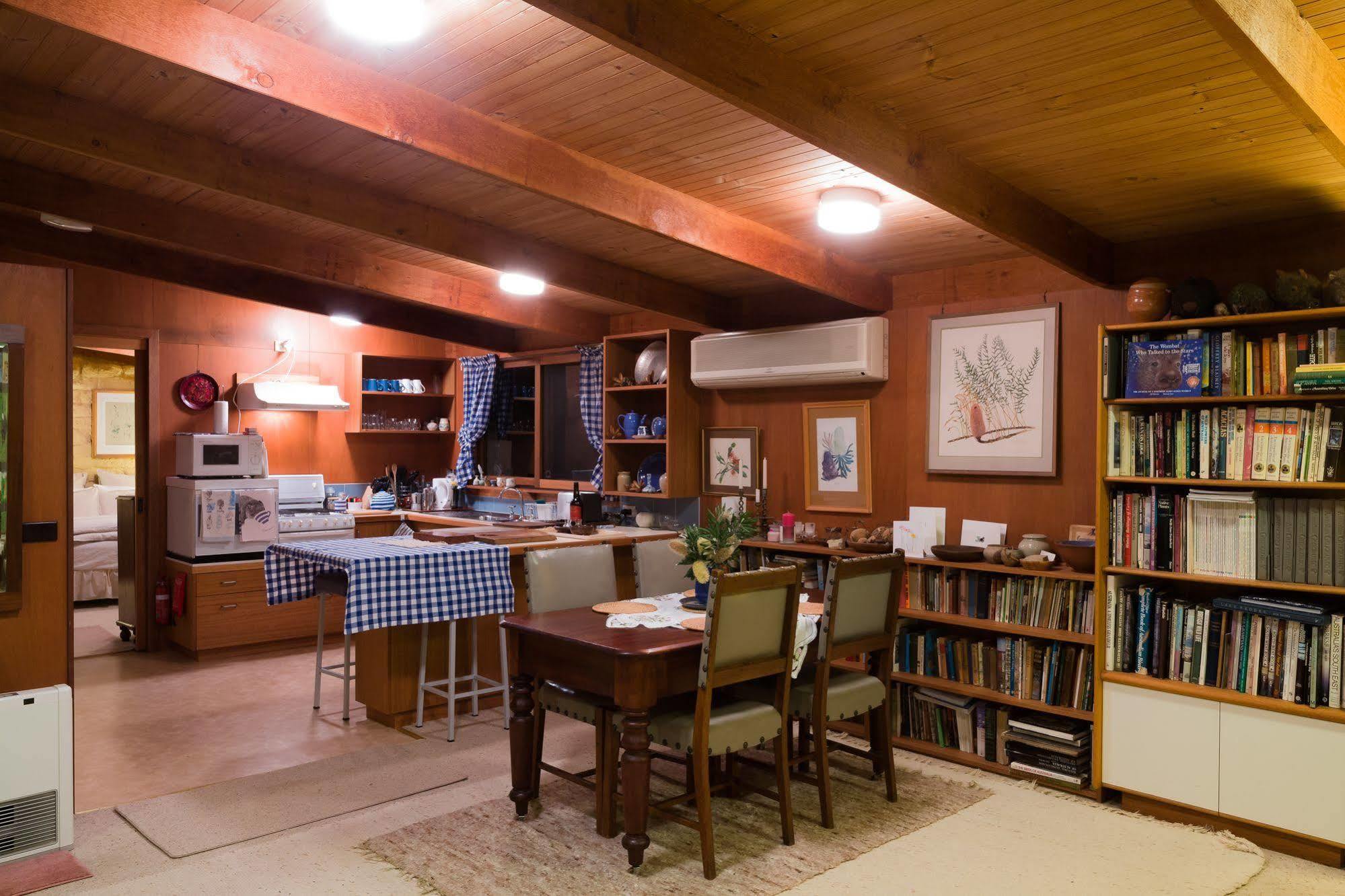 Вилла The Burrow At Wombat Bend Dixons Creek Экстерьер фото